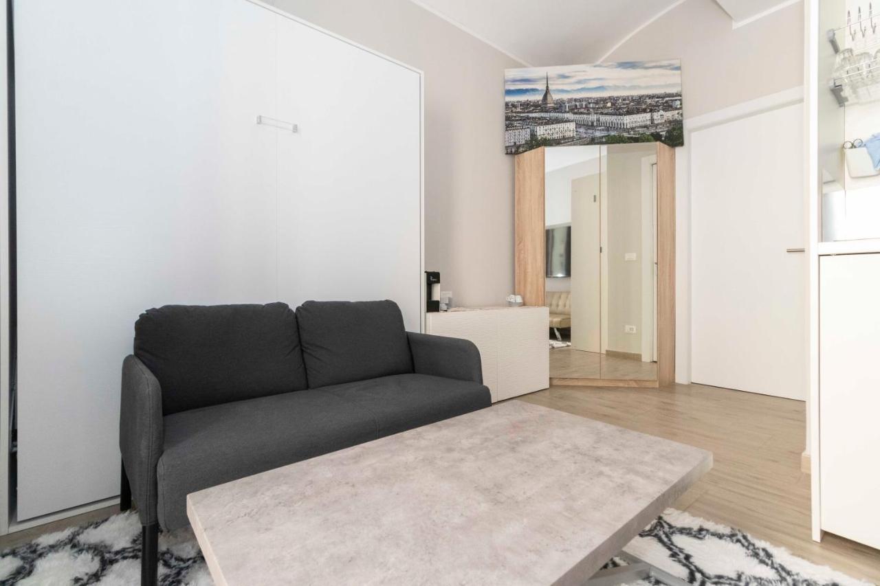 New Bright Studio Near Piazza San Carlo! Appartamento *