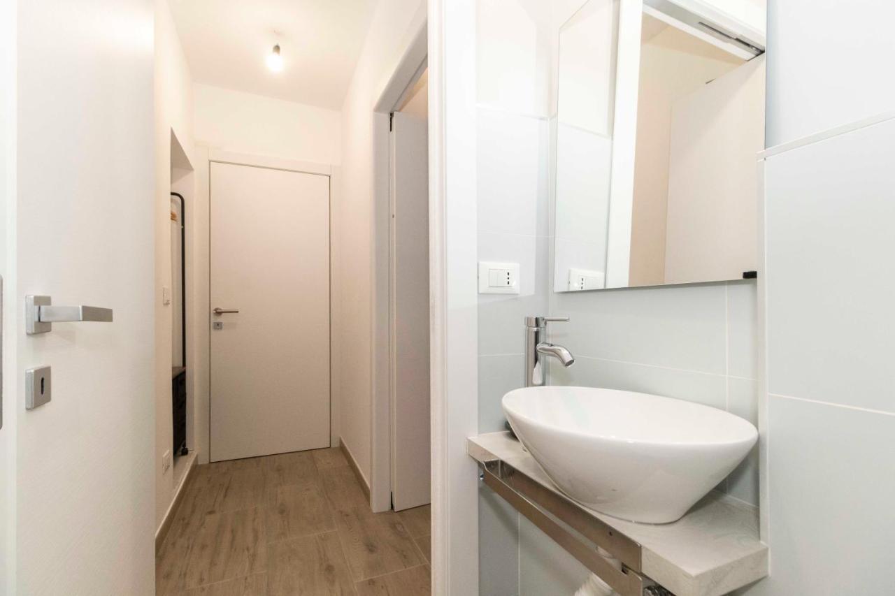 New Bright Studio Near Piazza San Carlo! Appartamento Torino